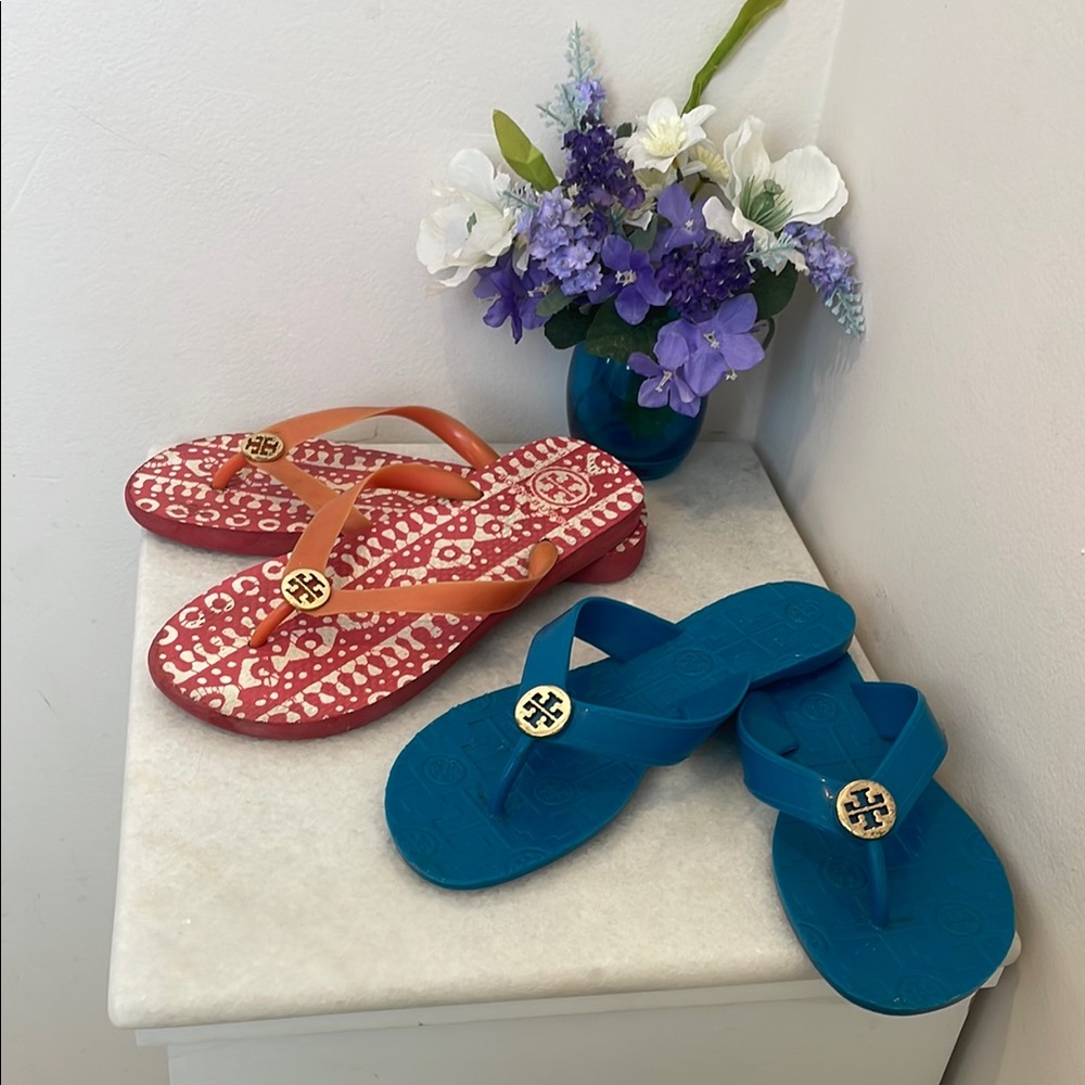 2 Tory Burch flip flops Red Sz 8 and jelly Blue Sz 7.5